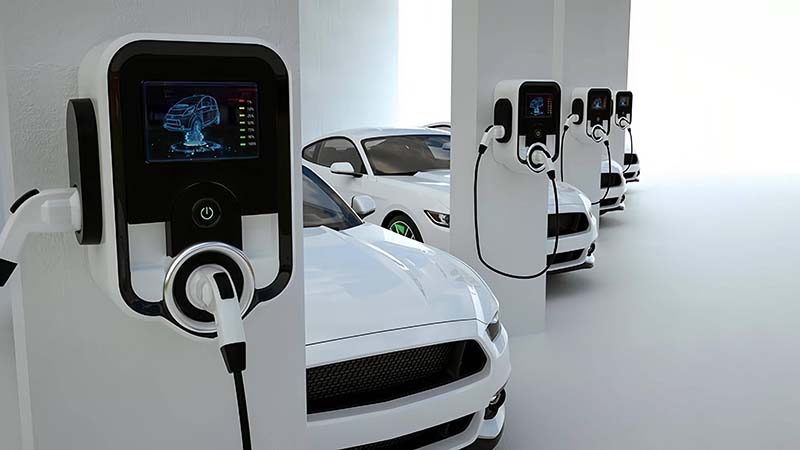 New Energy Vehicles: A Dance of Market Prosperity and Technological Innovation